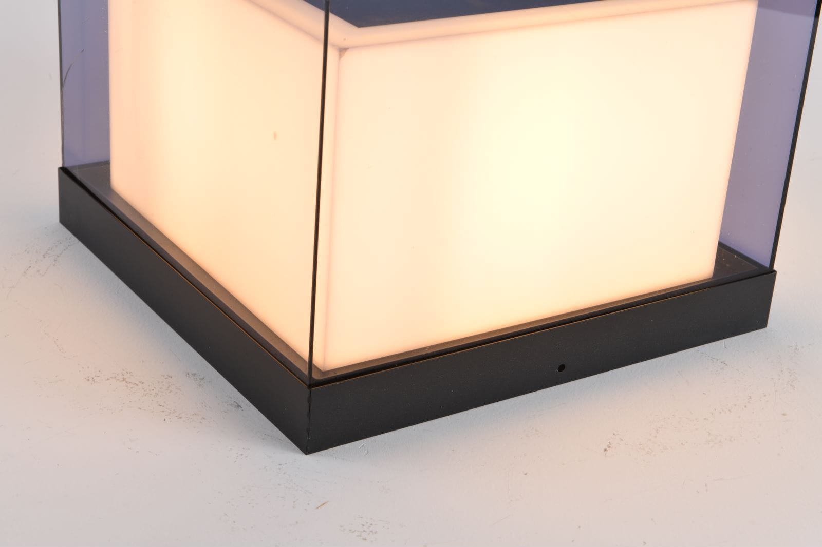 Box Beam Outdoor Light