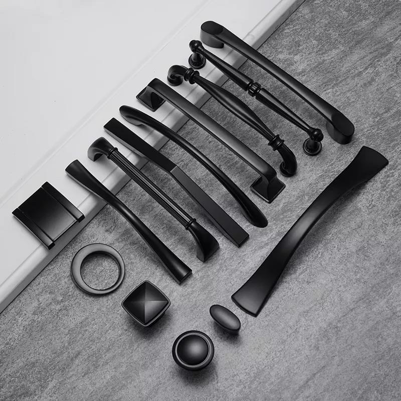 Disymmetric Furniture Handle in Black