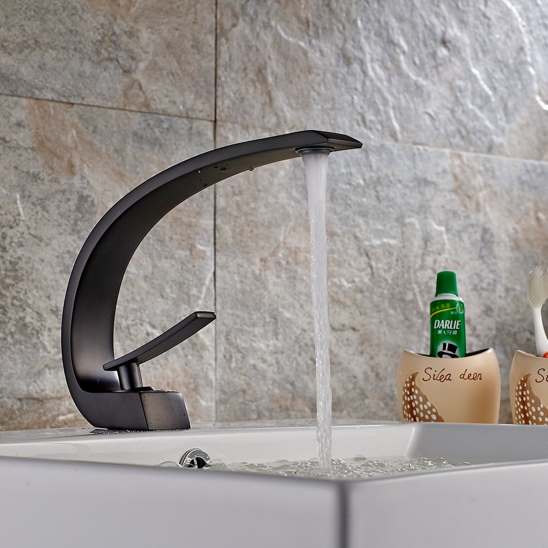 Spon Dei Faucet in Black & Silver