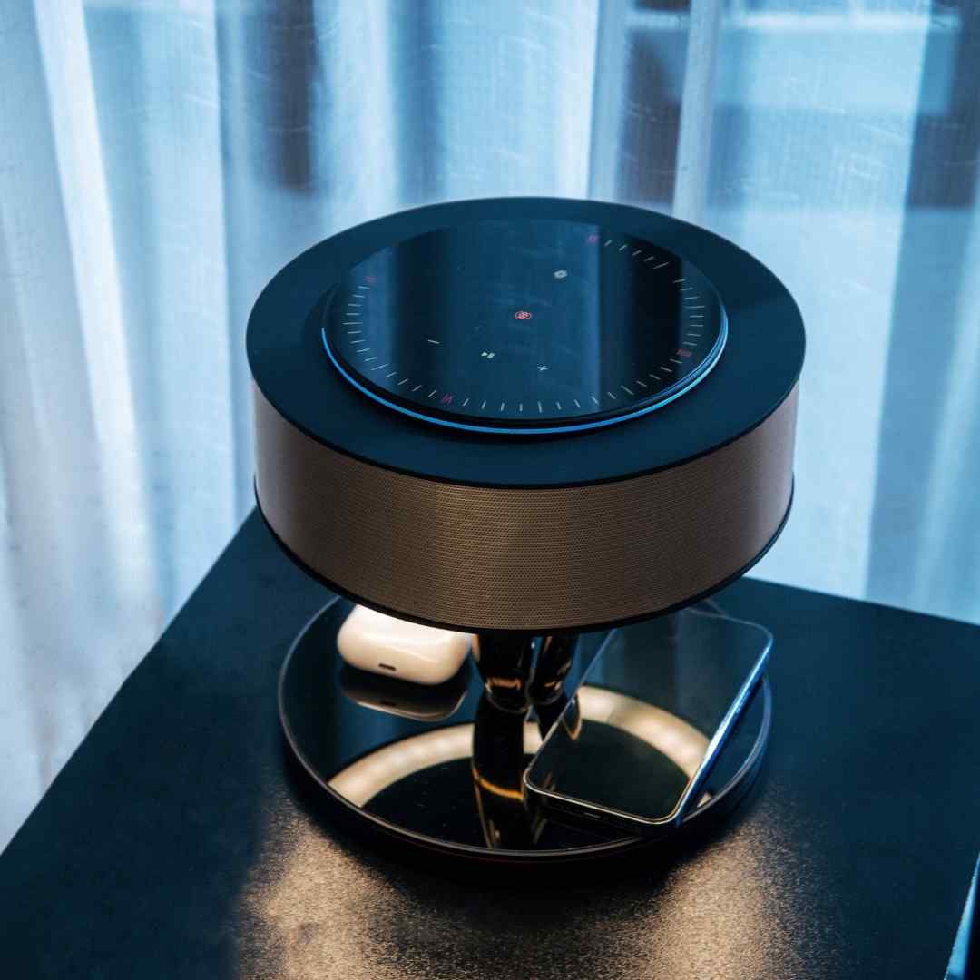Noir Table Lamp
