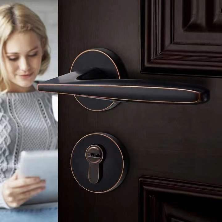Broadway Lever Door Lock in Black Orb & Matte Black