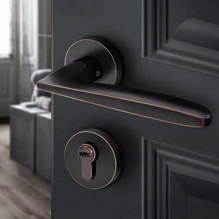 Broadway Lever Door Lock in Black Orb & Matte Black