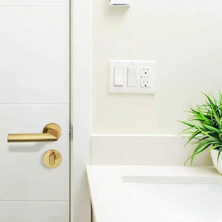 Pavo Lever Door Lock in Brushed Black Nickel & Brushed Brass