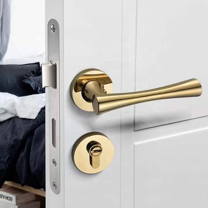 Bent Basic Door Lock in Pvd Gold