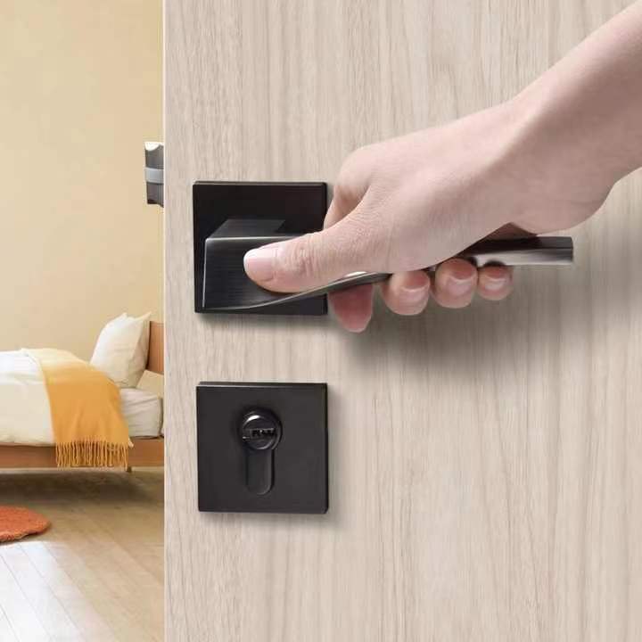 Twisted Way Door Lock in Chrome Plated & Black Antique Brass