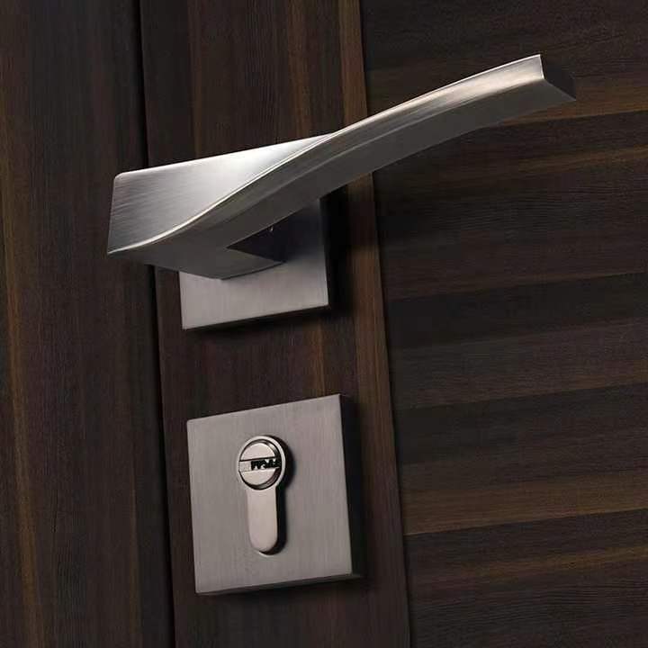 Twisted Way Door Lock in Chrome Plated & Black Antique Brass