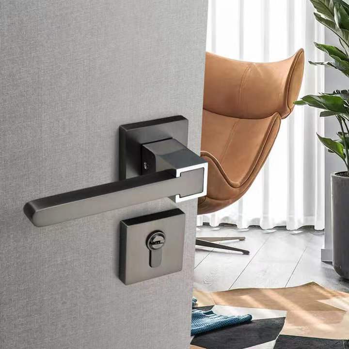 Prestige Keyed Door Lock in Black Antique Brass
