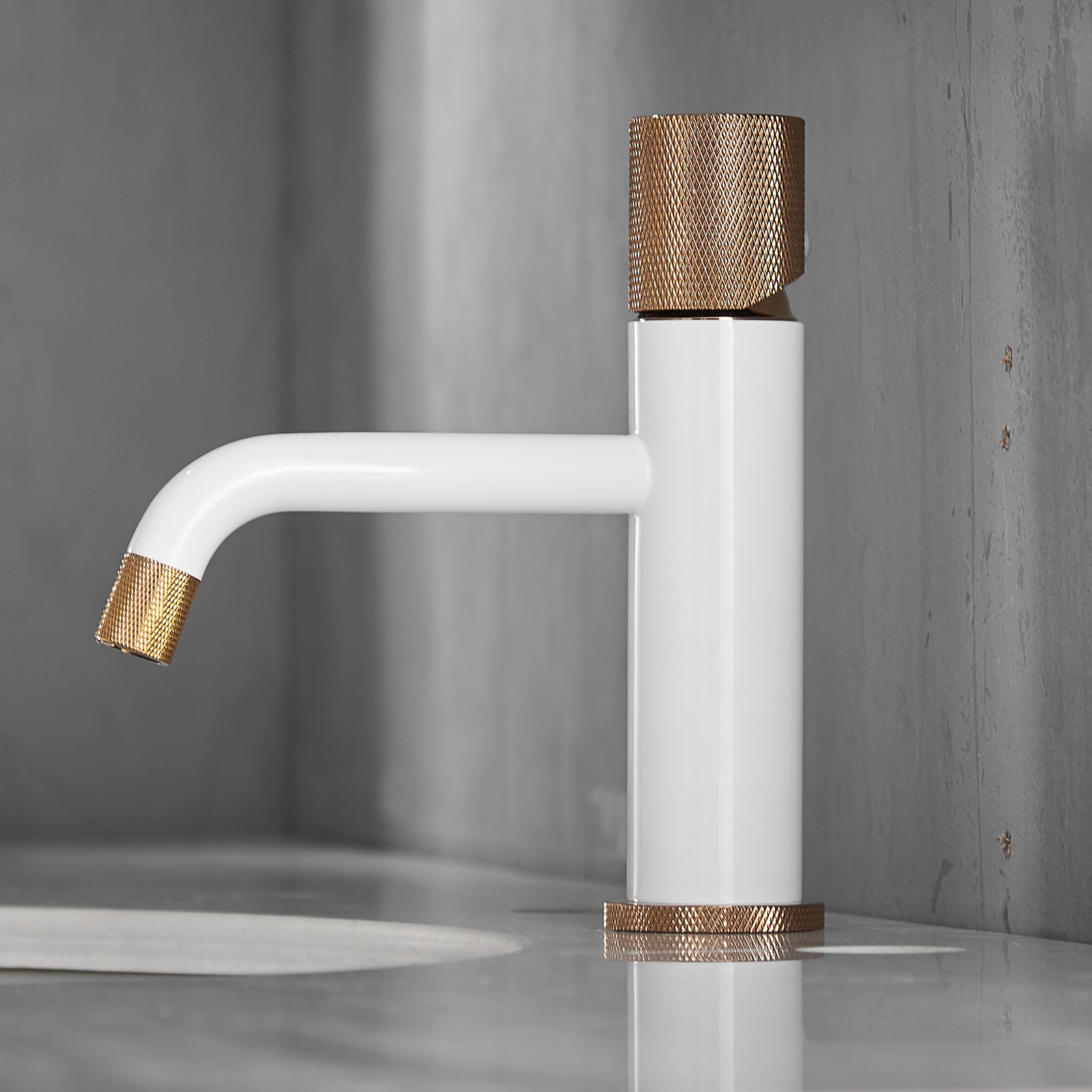 Sharma Faucet in Black & Black Silver