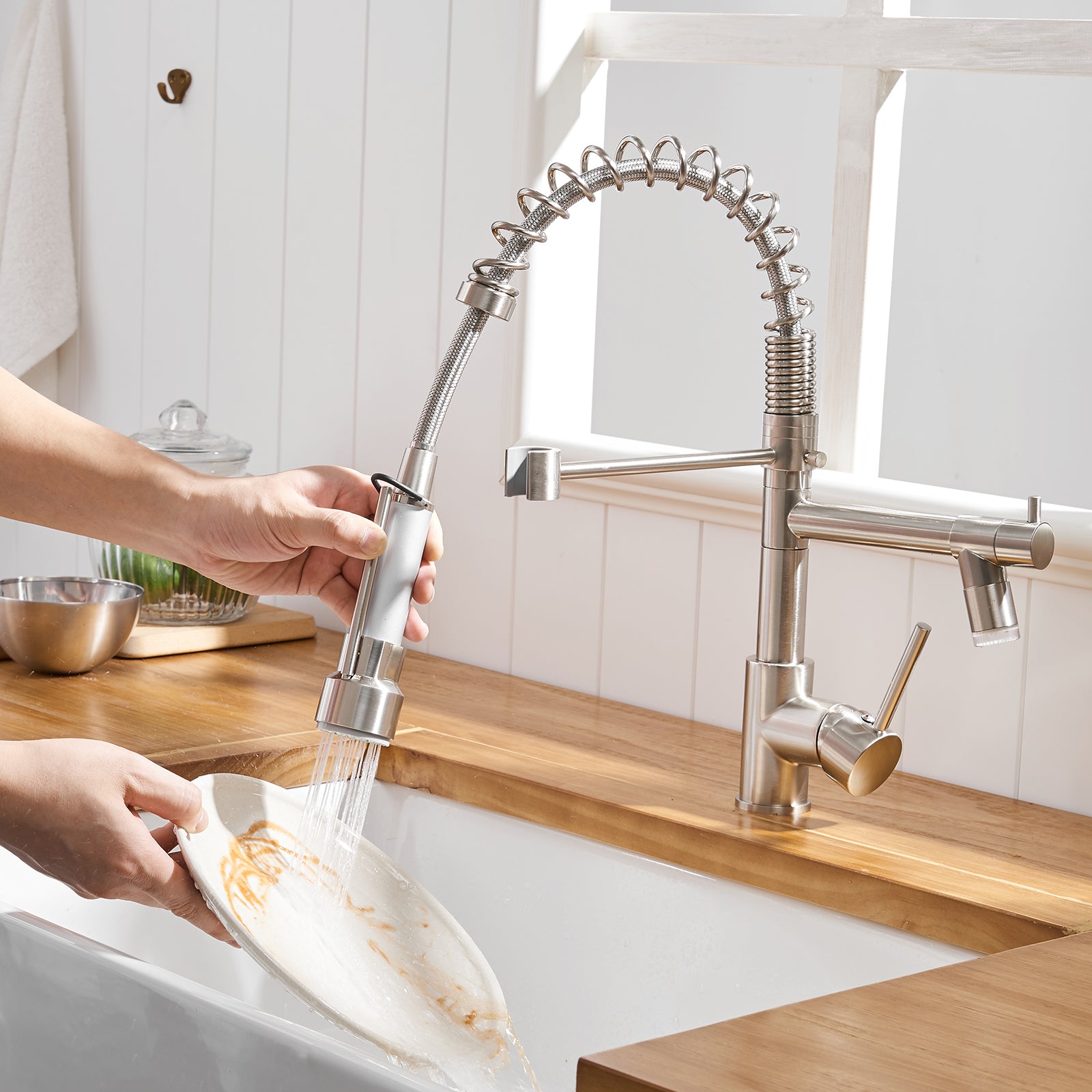 Gustav Led Faucet in Black & Silver