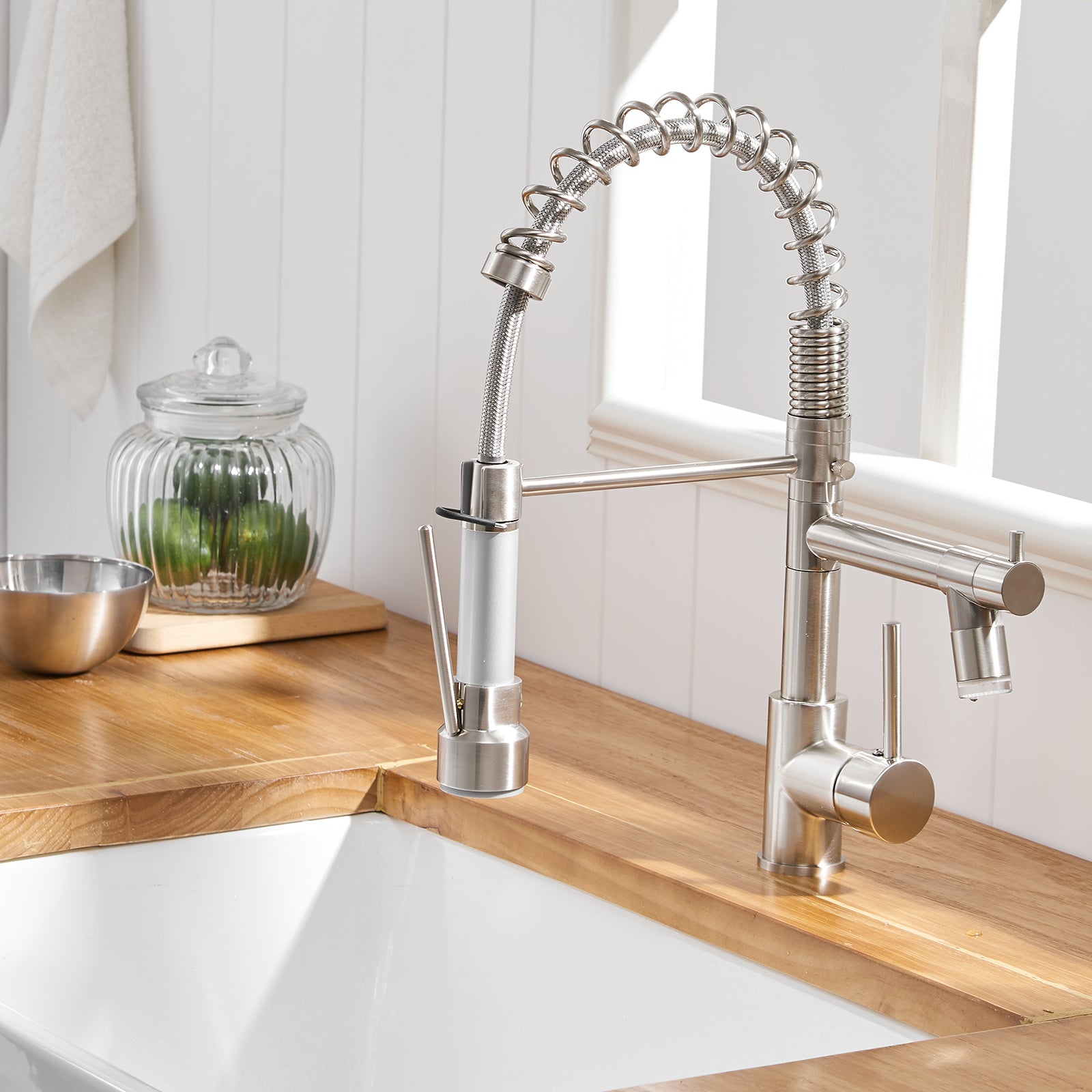Gustav Led Faucet in Black & Silver