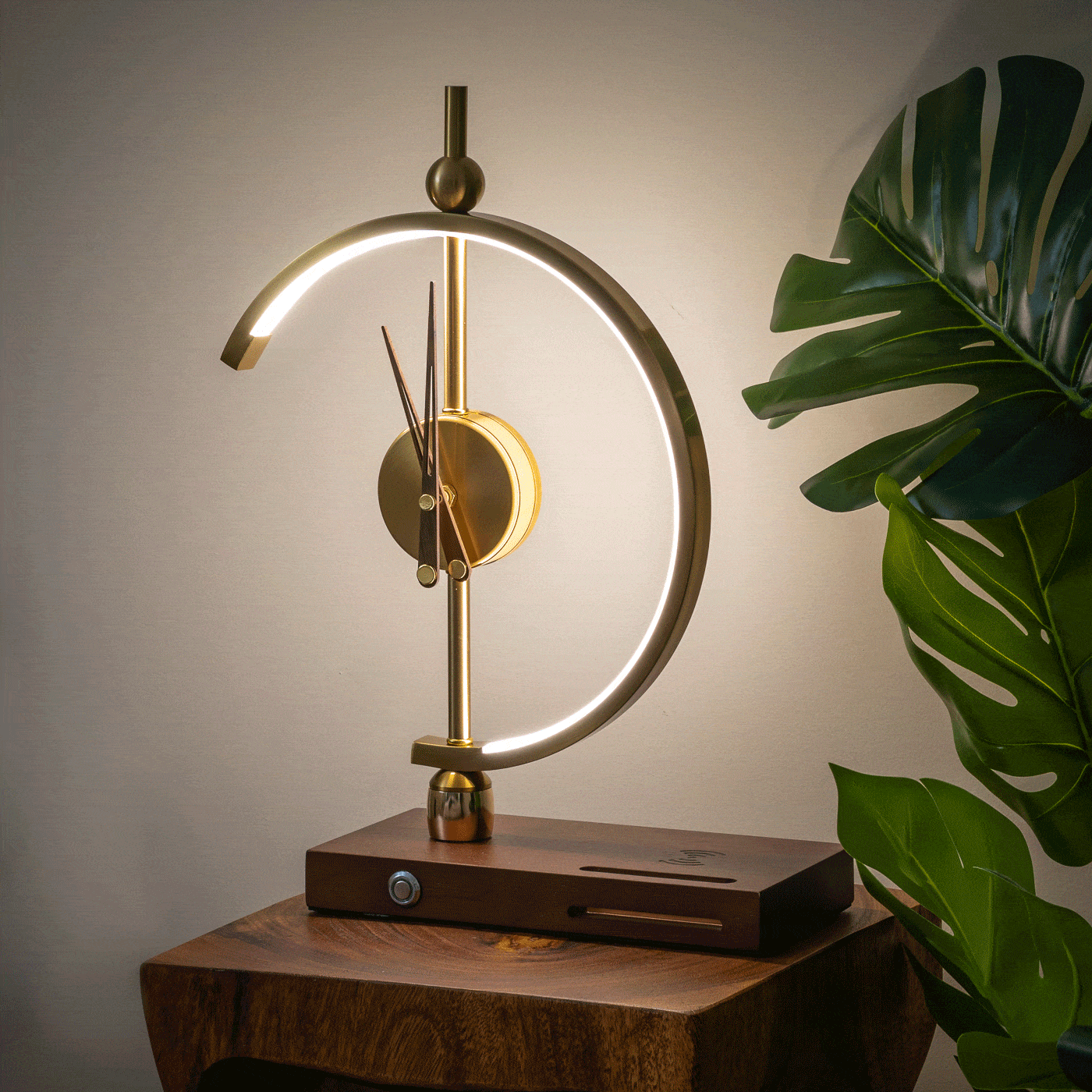 Khonsu Clock Lamp (Wireless Charging) – Table Lamp