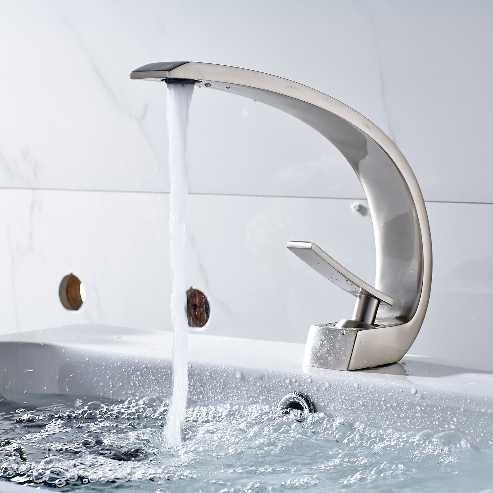 Spon Dei Faucet in Black & Silver