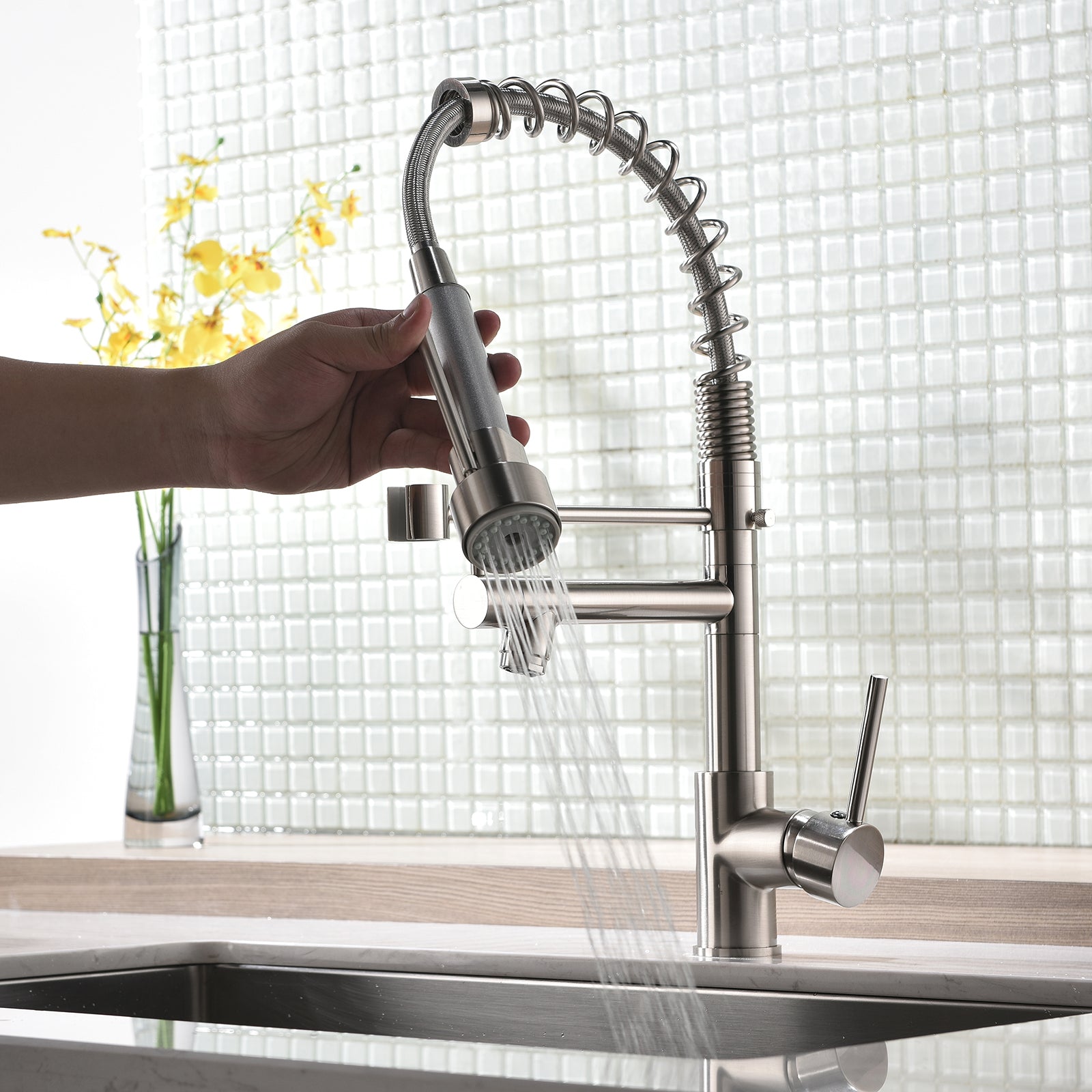 Lucero Faucet in Black & Gold