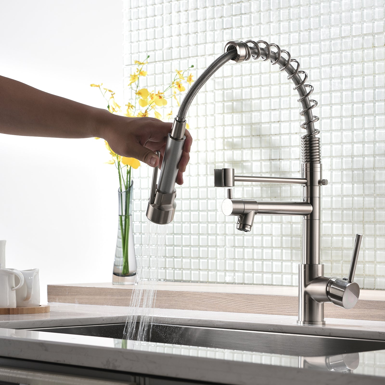 Lucero Faucet in Black & Gold