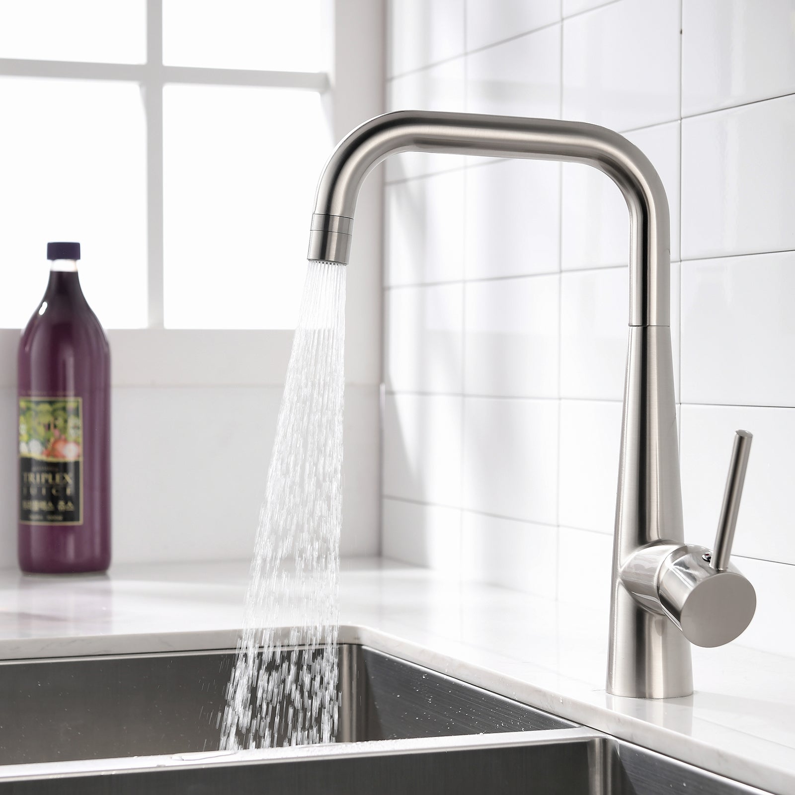 Archdamien Faucet in Black & Nickel