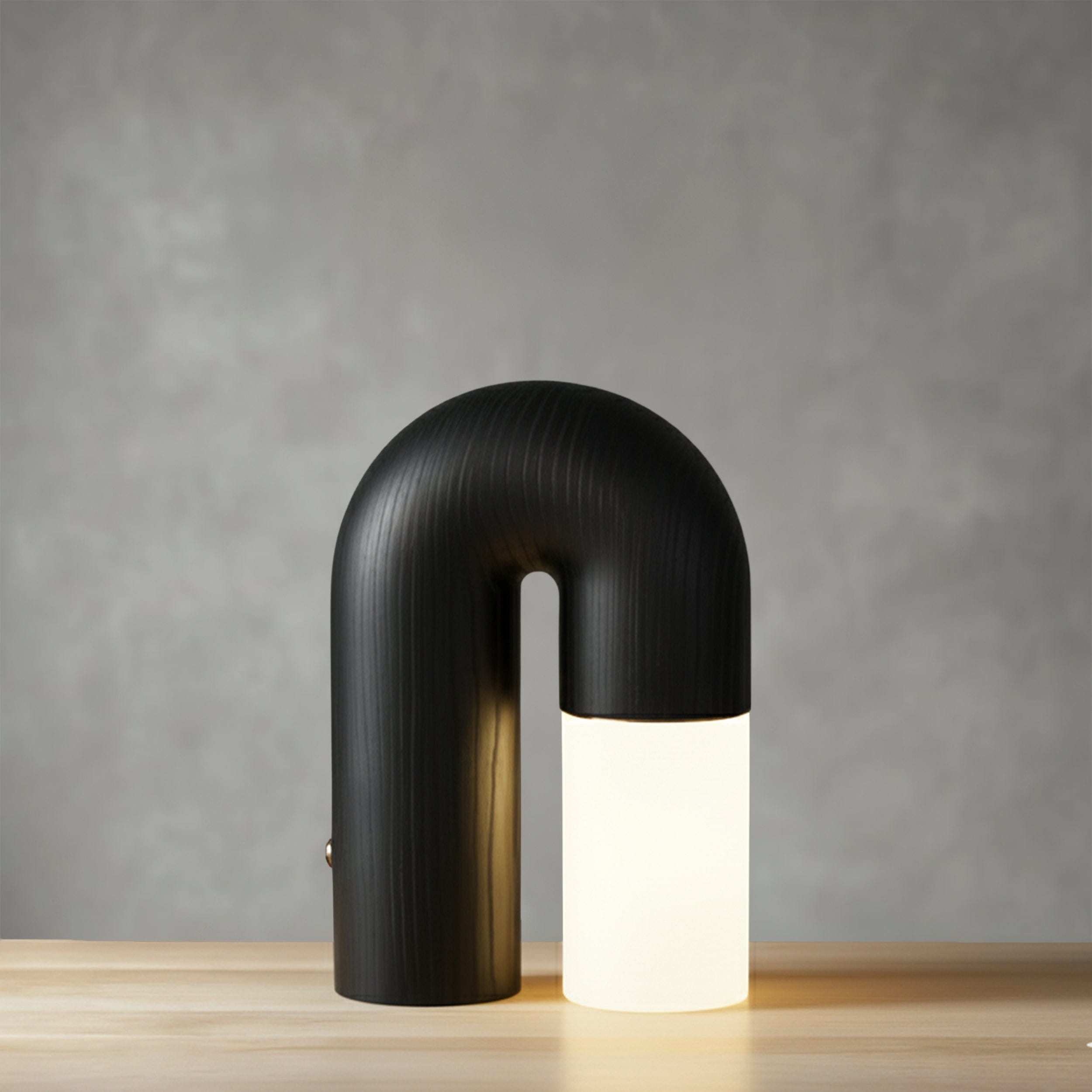 Diapole Table Lamp in Black & Natural
