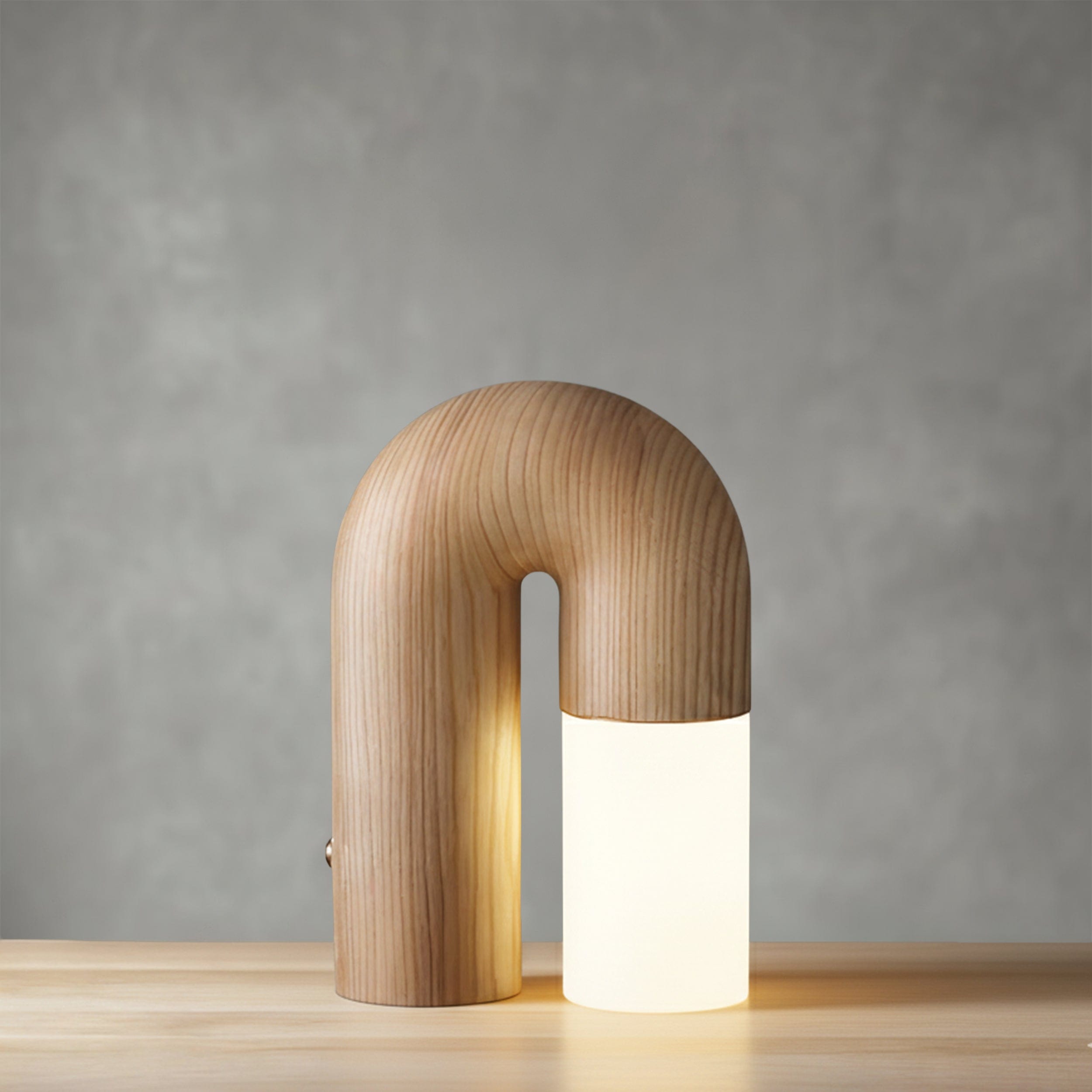 Diapole Table Lamp in Black & Natural