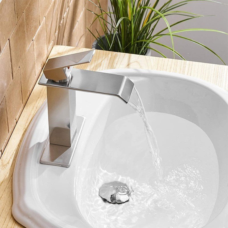 Flow Wave Faucet in Chrome & Black