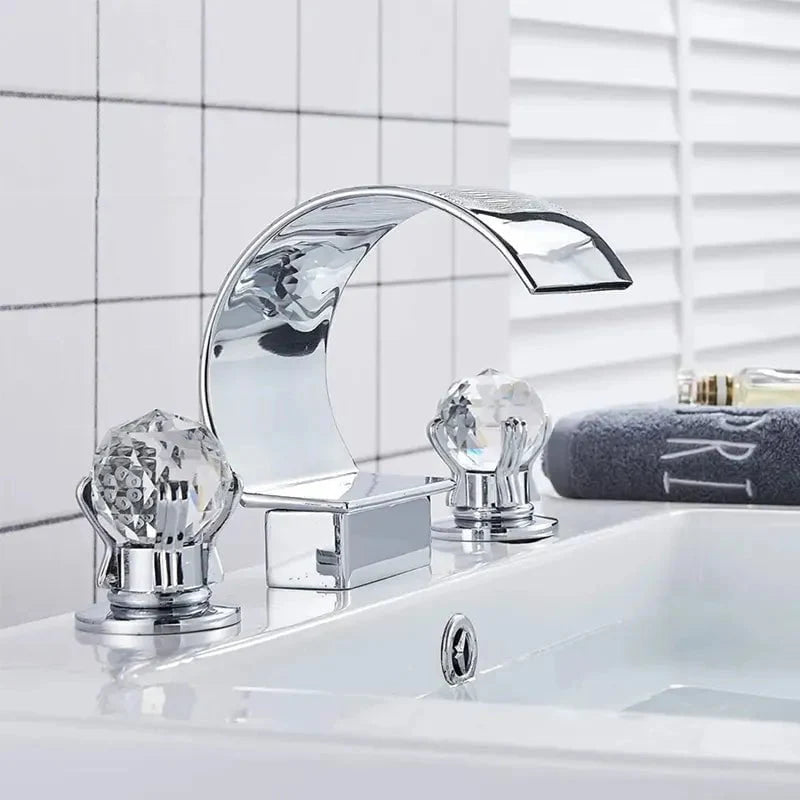 Crystal Curve Faucet in Gold & Black