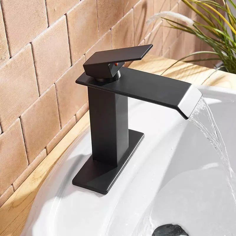 Flow Wave Faucet in Chrome & Black