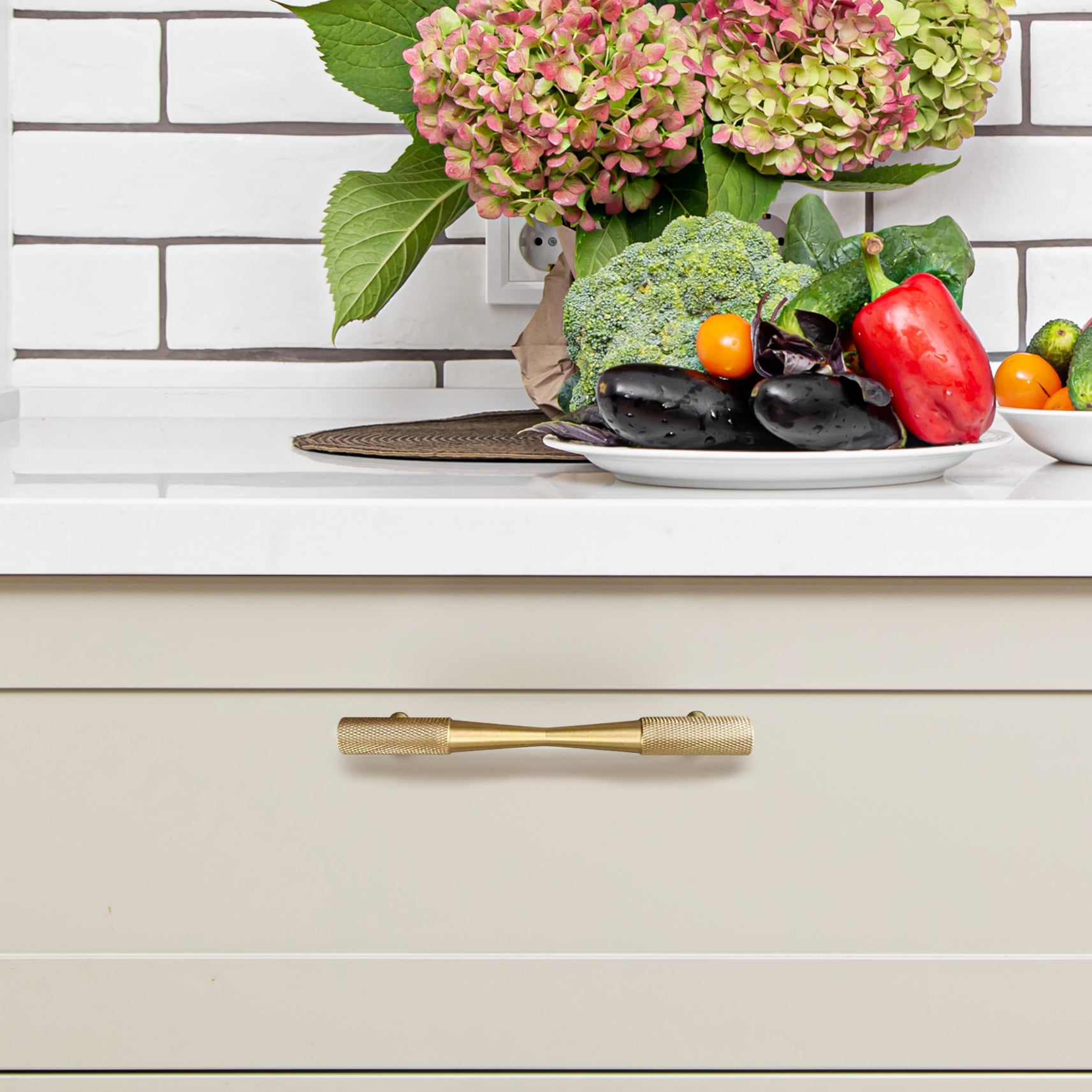 Beau Furniture Handle in Brass