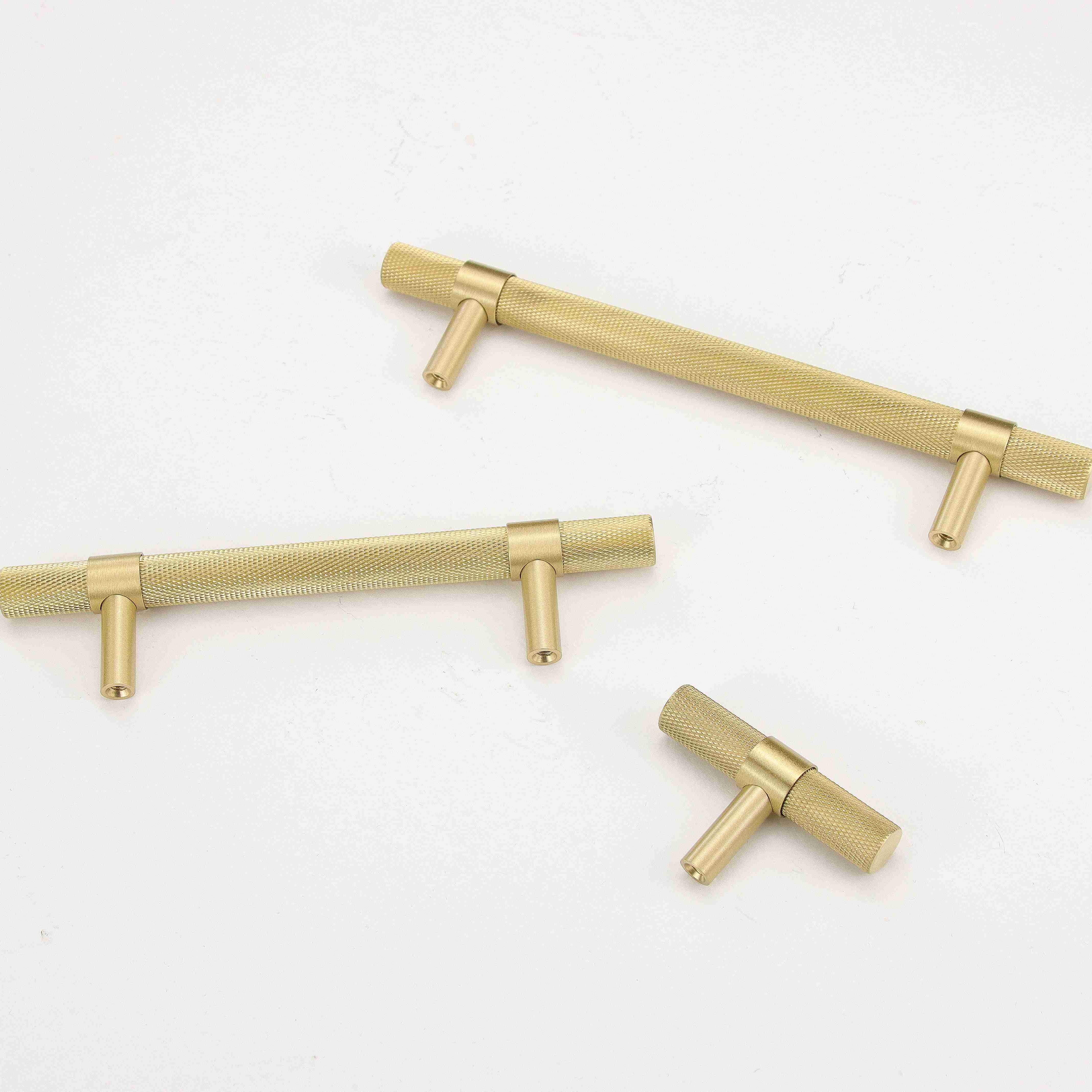 Liberty Center Furniture Handle in Brass & Matte Black