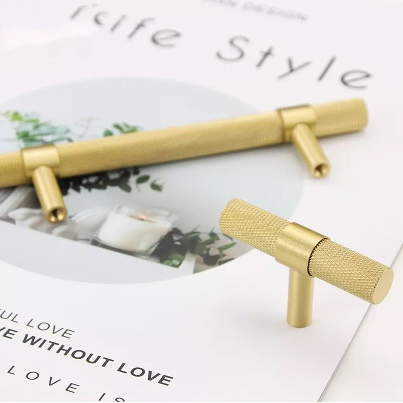 Liberty Center Furniture Handle in Brass & Matte Black