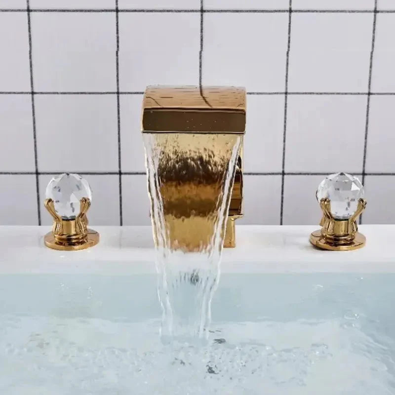 Crystal Curve Faucet in Gold & Black