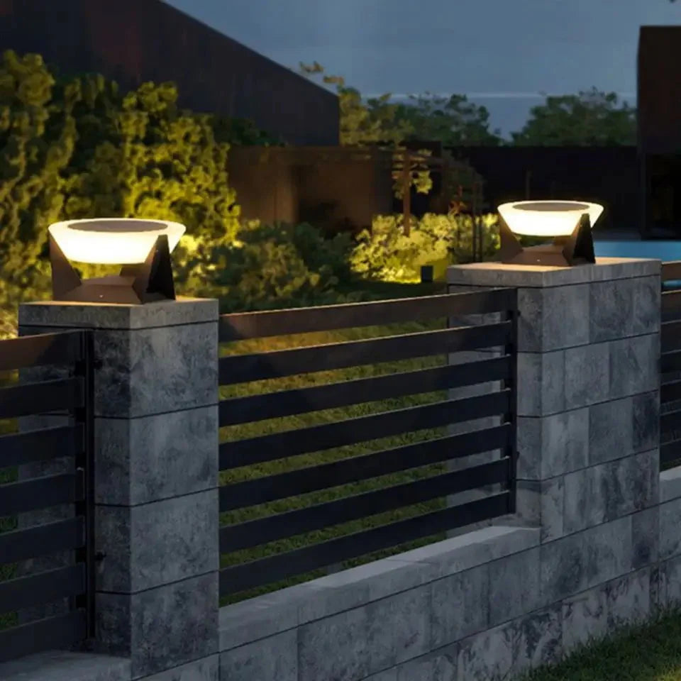 Landing Solar Garden Light