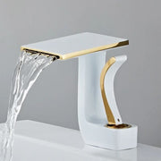 Serpenti Flow Faucet in White & White And Gold