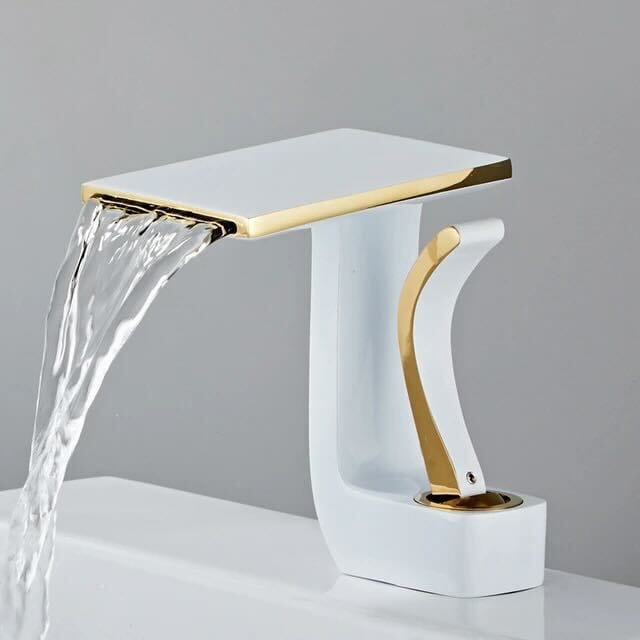 Serpenti Flow Faucet in White & White And Gold