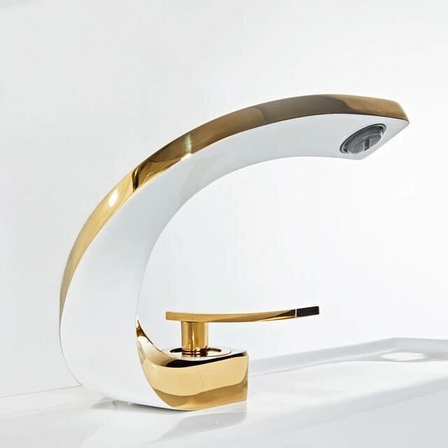 Twist Flow Faucet in Chrome & Gold