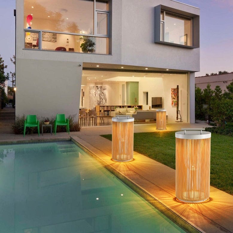 Solara Luxe Outdoor Light