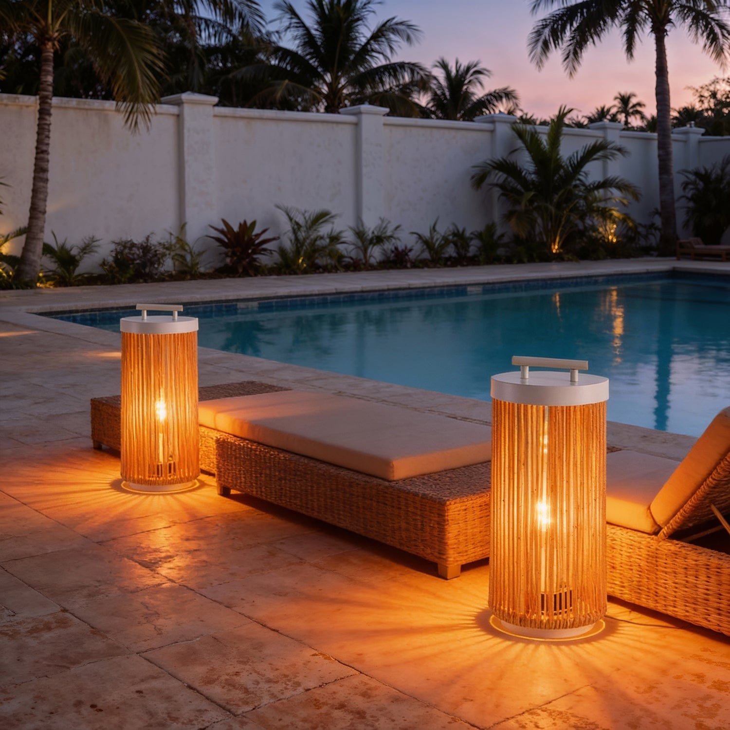 Solara Luxe Outdoor Light