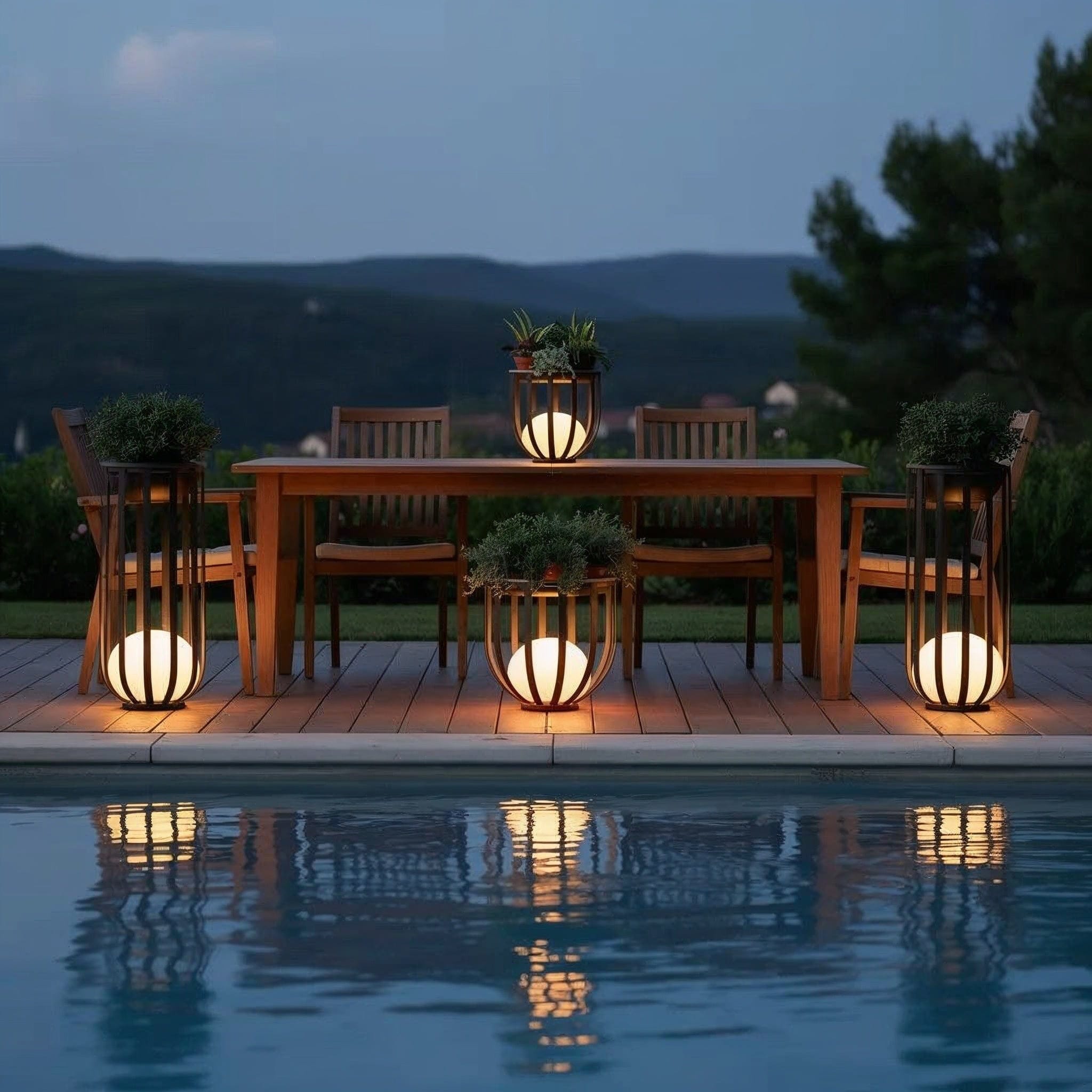 Flower Pot Solar Garden Light in Black & Copper