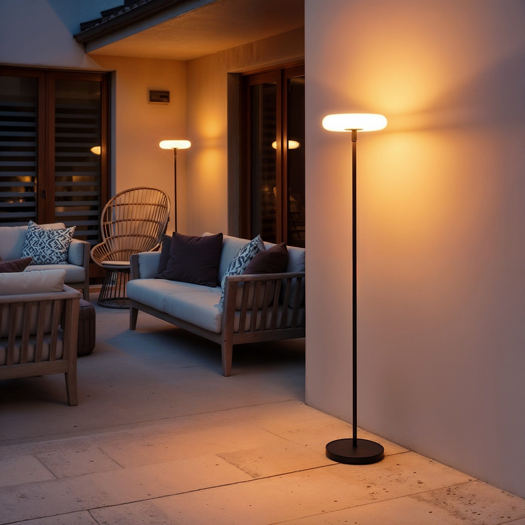 Signature Outdoor Solar Lamp
