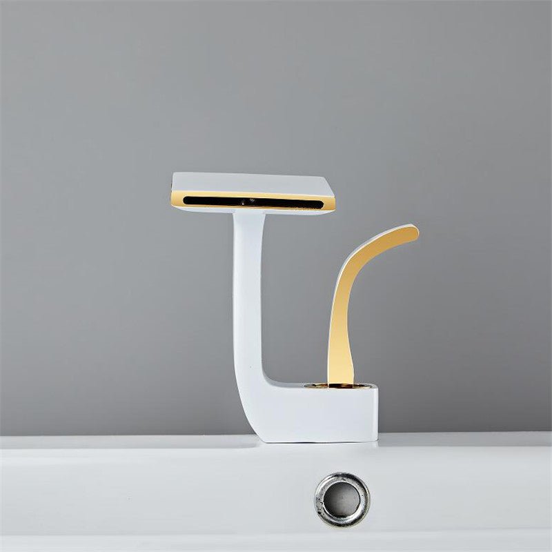 Serpenti Flow Faucet in White & White And Gold