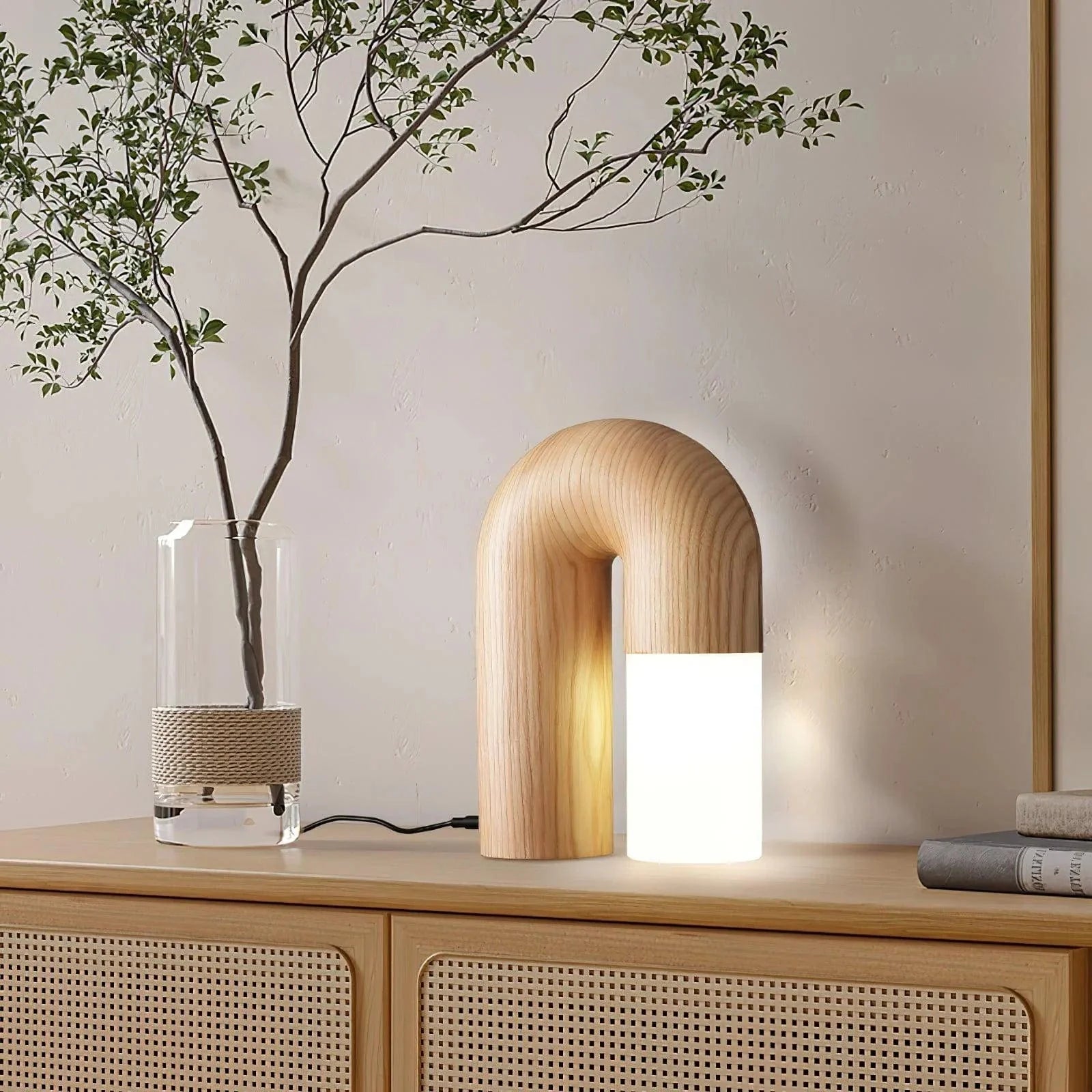 Diapole Table Lamp in Black & Natural