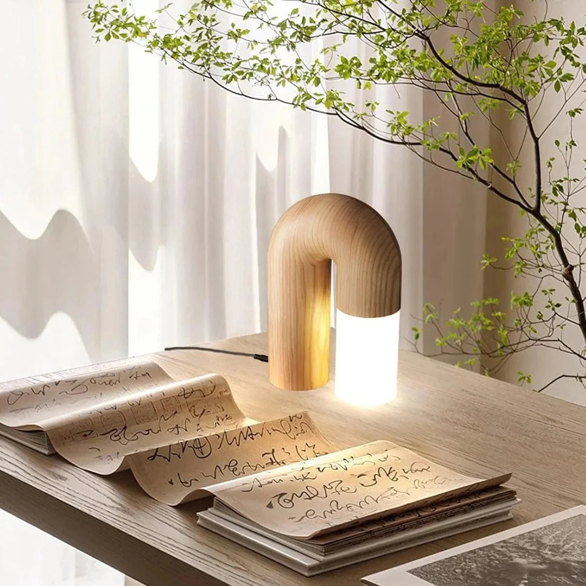 Diapole Table Lamp in Black & Natural