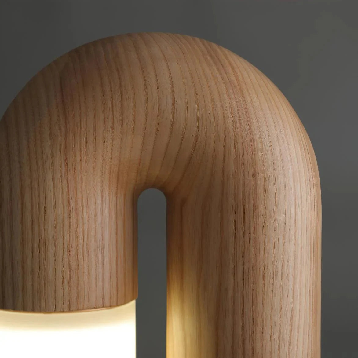 Diapole Table Lamp in Black & Natural