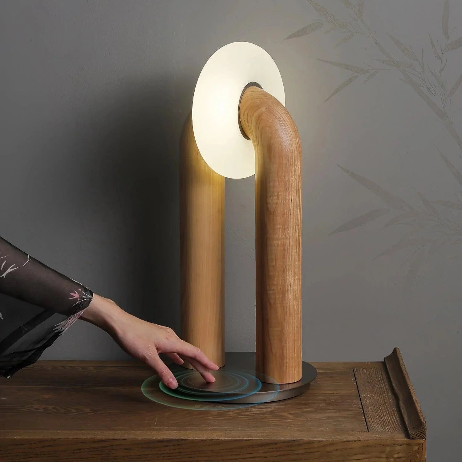 Arch Table Lamp in Black & Natural