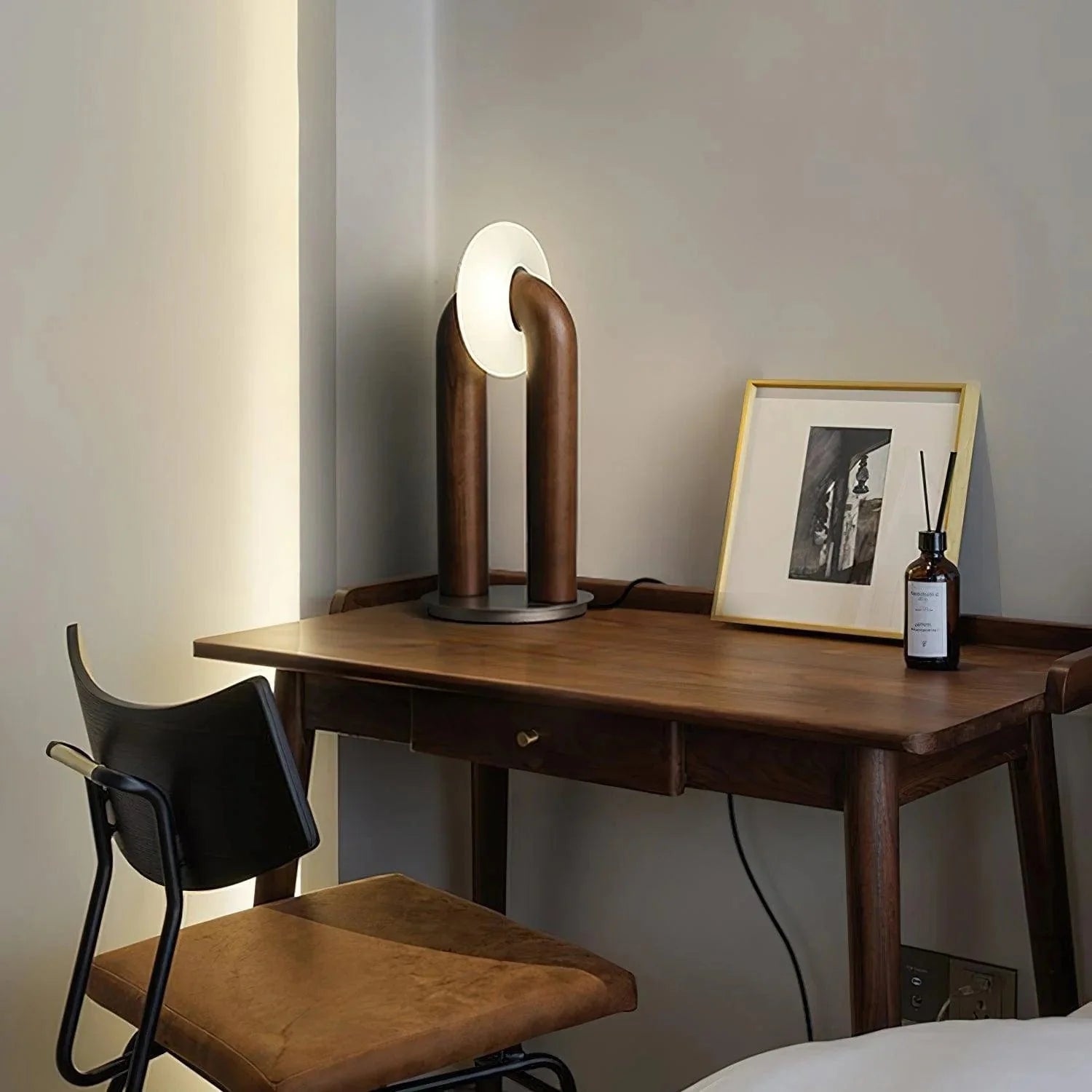 Arch Table Lamp in Black & Natural