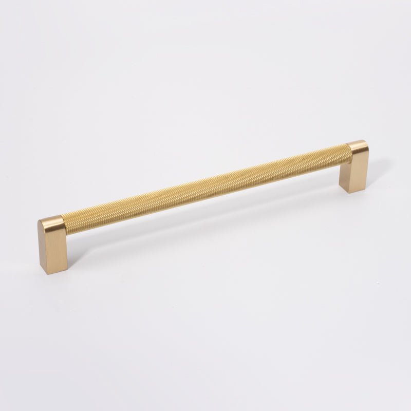 Castille Sue Furniture Handle in Brushed Brass & Matte Black - Viltara