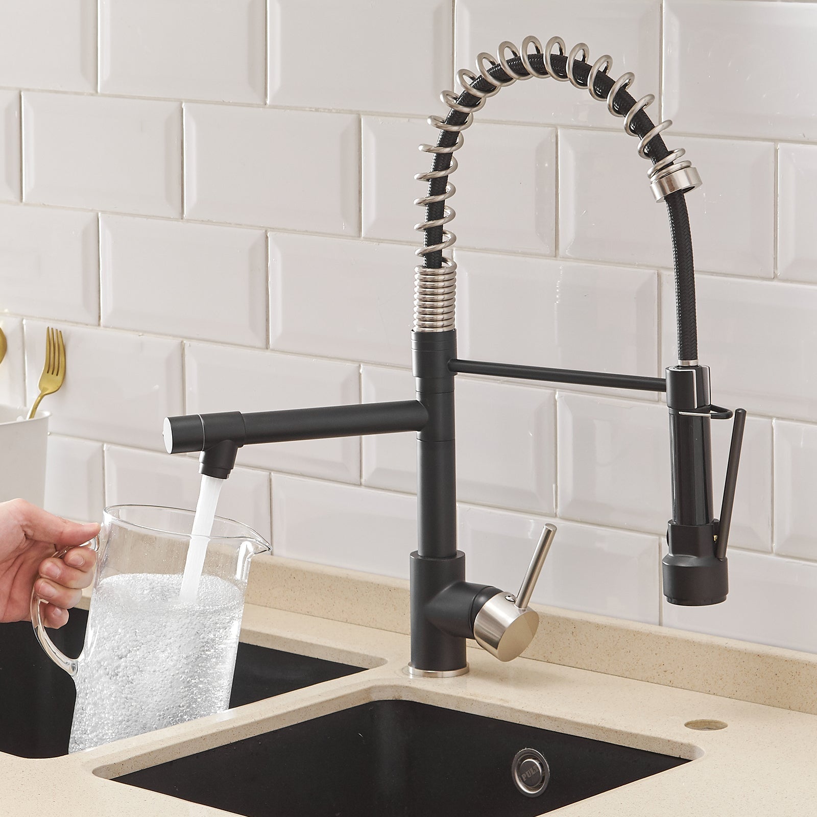 Lucero Faucet in Black & Gold - Viltara