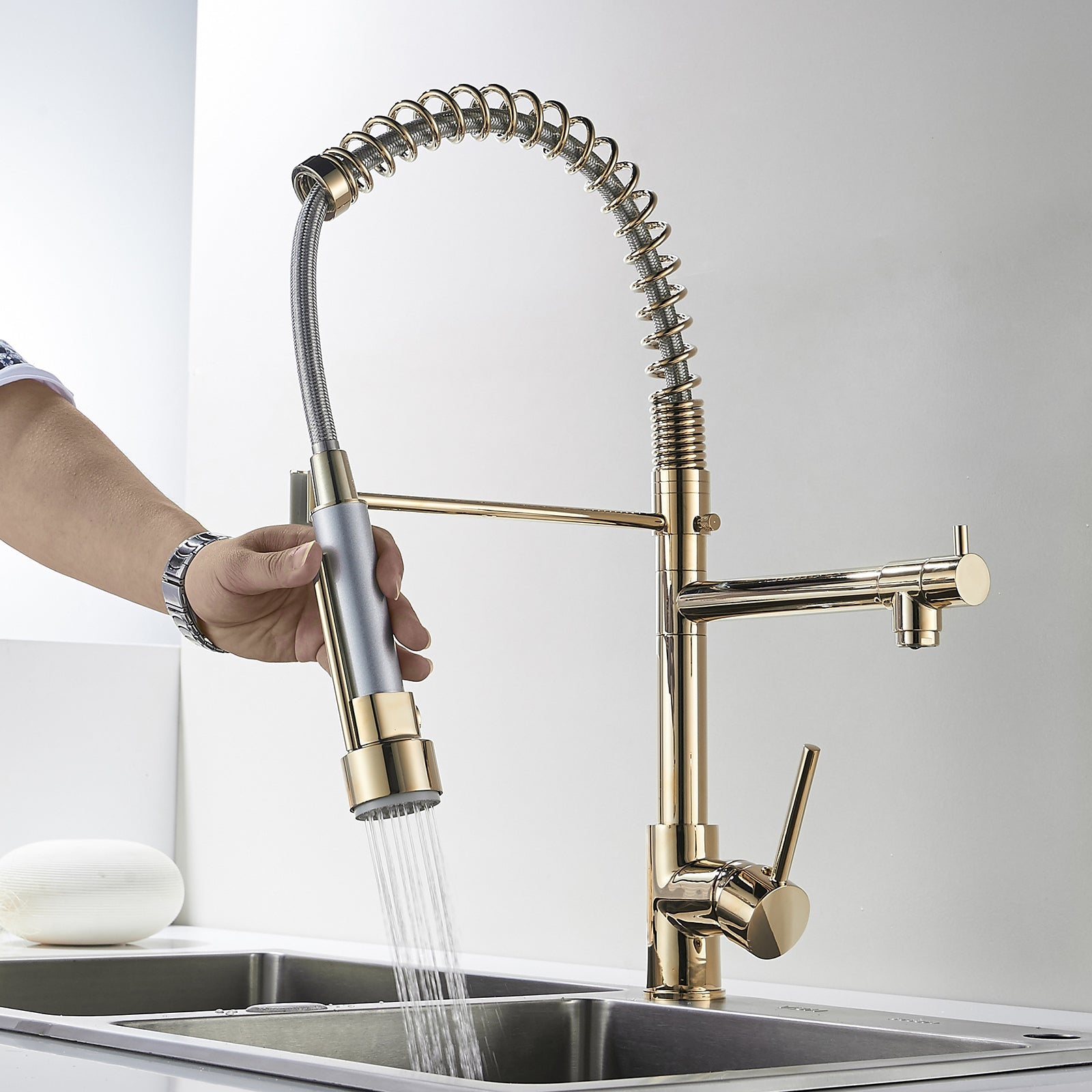 Lucero Faucet in Black & Gold - Viltara