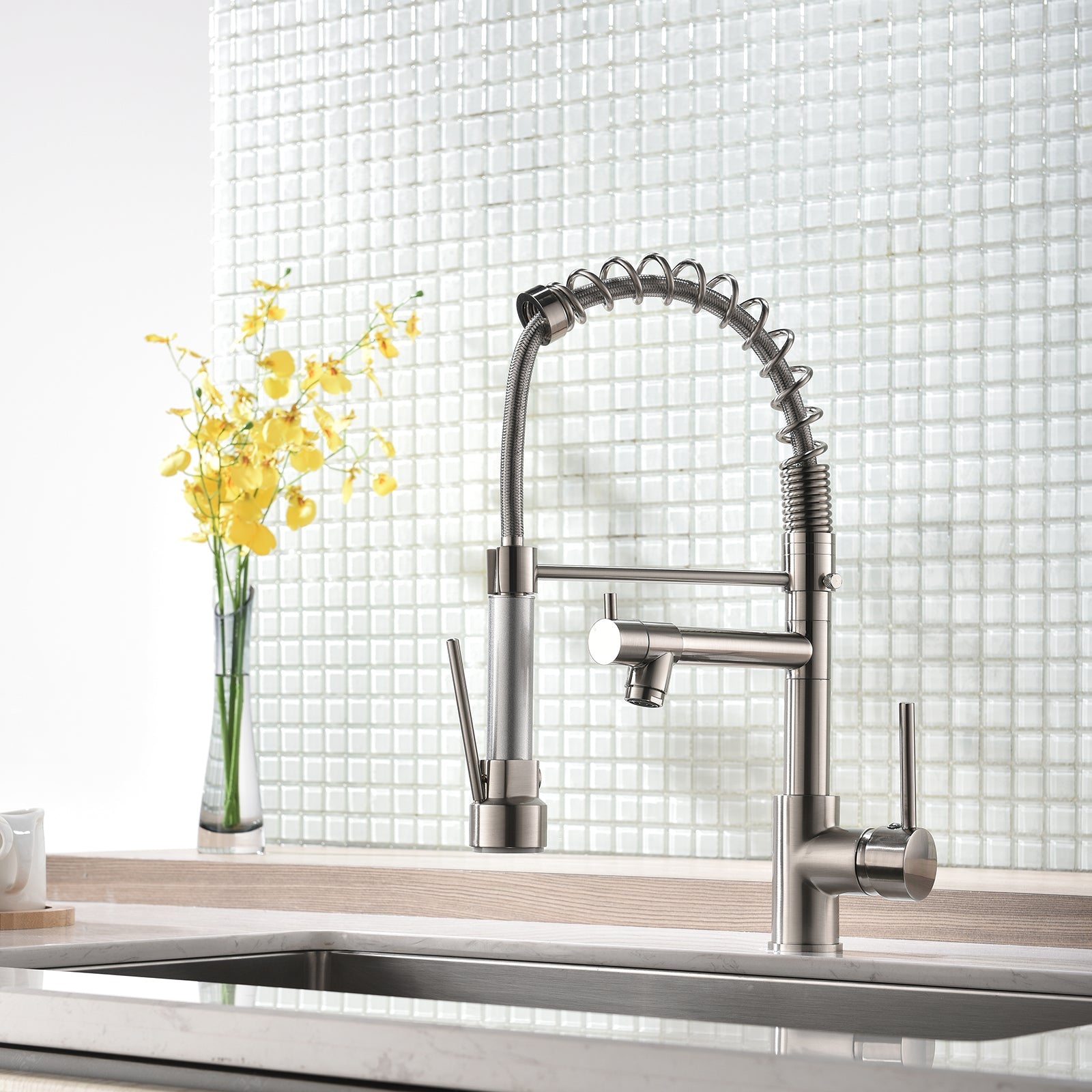 Lucero Faucet in Black & Gold - Viltara