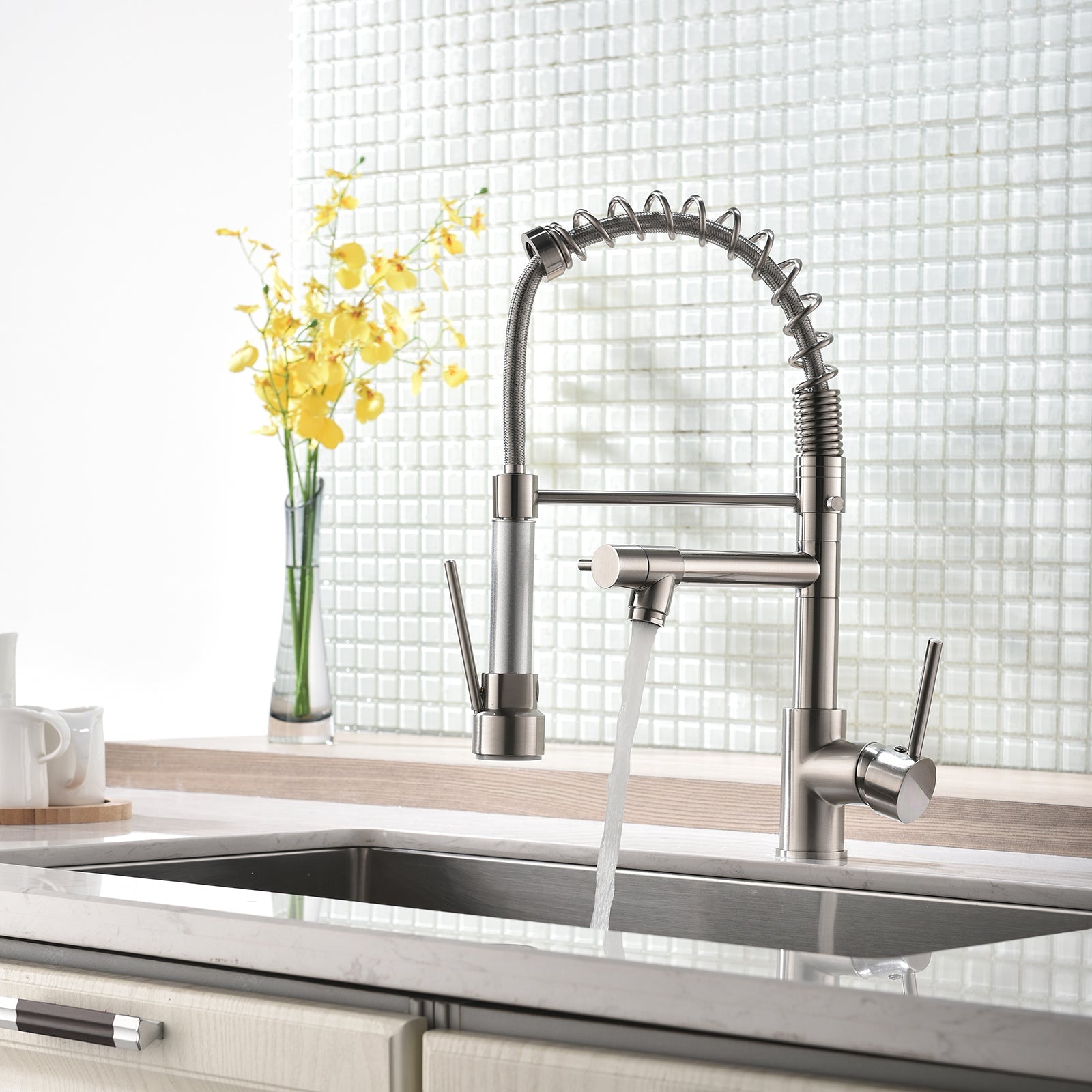 Lucero Faucet in Black & Gold - Viltara