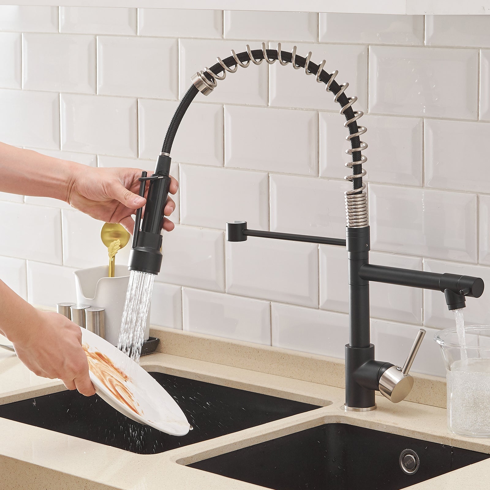 Lucero Faucet in Black & Gold - Viltara
