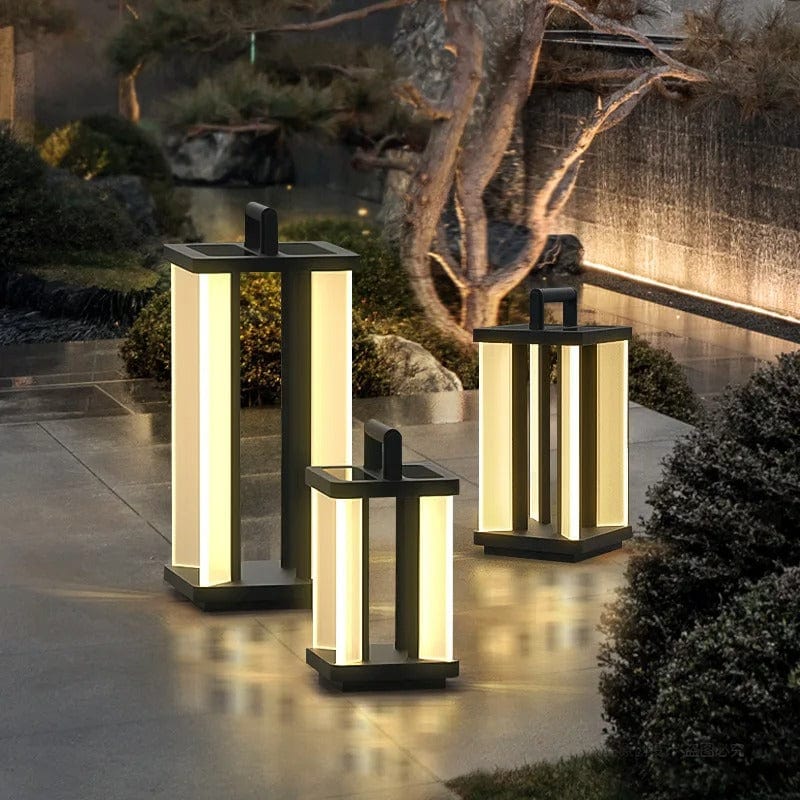 Contemporary Solar Garden Light