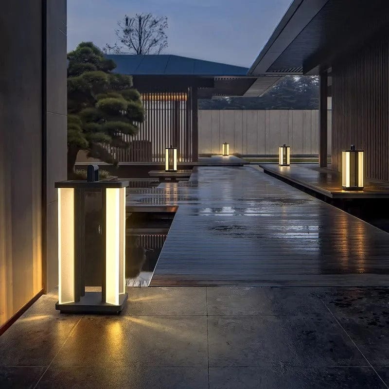 Contemporary Solar Garden Light